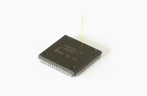 芯片激光打標機的特點、材料以及優(yōu)點(圖1)