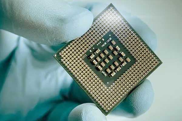 在芯片制造中，激光切割機(jī)扮演的角色是什么？(圖2)