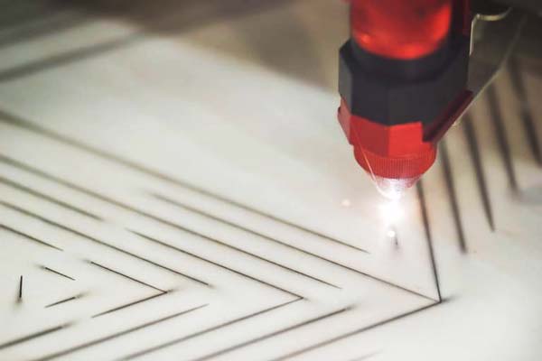 激光焊接機和激光切割機之間有什么區(qū)別呢？(圖1)