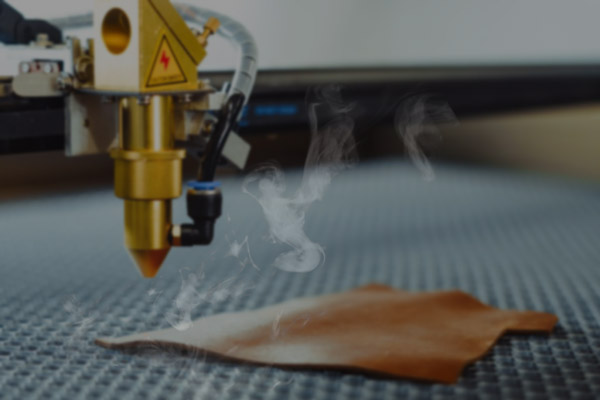 非金屬激光切割產(chǎn)生粉塵的原因是什么？該怎么解決