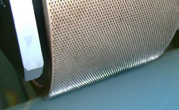 機械打孔、滾針打孔和激光打孔作為比較有什么區(qū)別(圖2)