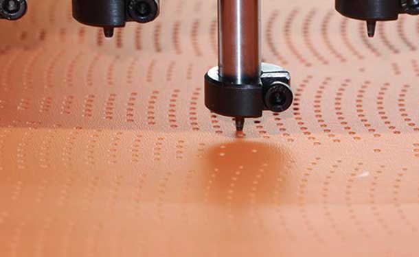 機械打孔、滾針打孔和激光打孔作為比較有什么區(qū)別(圖1)