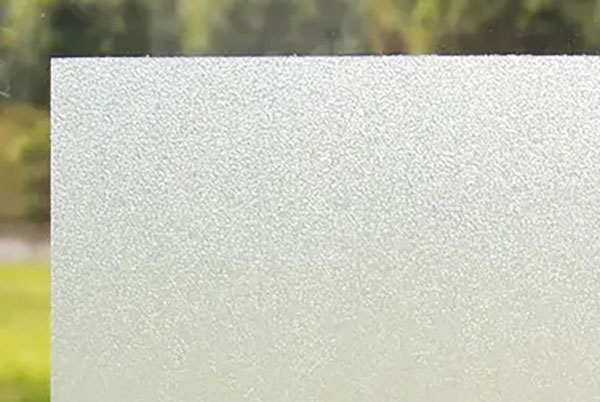 玻璃激光打磨砂跟傳統(tǒng)磨砂工藝有什么不同？